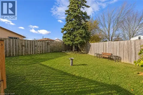 9 Cleveland Place Stoney Creek ON L8J 1M9