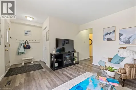 9 Cleveland Place Stoney Creek ON L8J 1M9