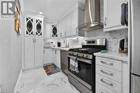 219 Hess Street South Hamilton ON L8P 3P3