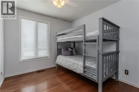 3125 Michael Crescent Burlington ON L7M 1V3