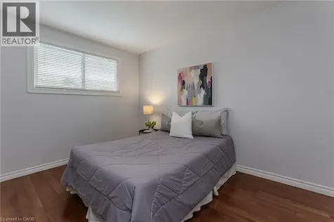 3125 Michael Crescent Burlington ON L7M 1V3