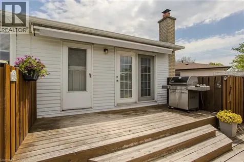 3125 Michael Crescent Burlington ON L7M 1V3