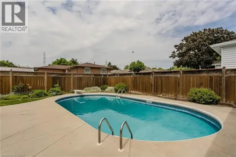 3125 Michael Crescent Burlington ON L7M 1V3