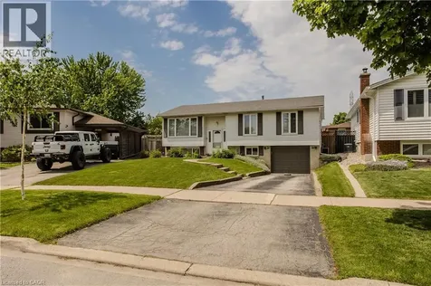 3125 Michael Crescent Burlington ON L7M 1V3