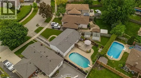 3125 Michael Crescent Burlington ON L7M 1V3