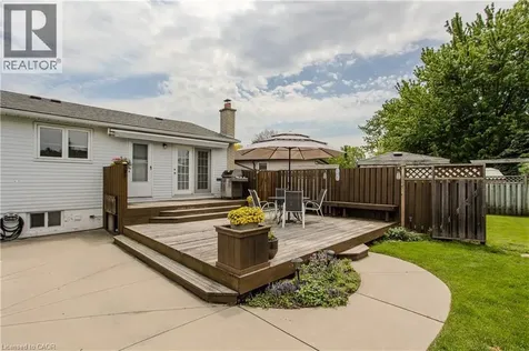 3125 Michael Crescent Burlington ON L7M 1V3