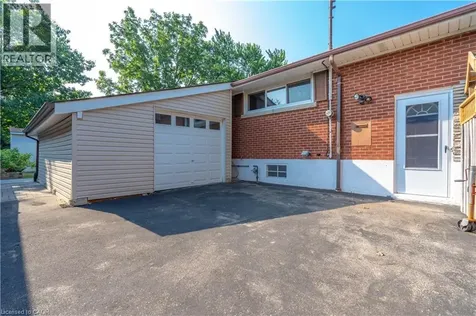107 West 33rd Street Hamilton ON L9C 5H9