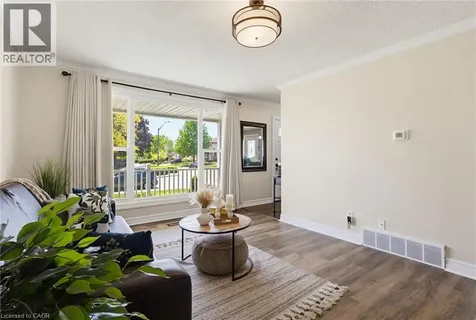 181 Bellingham Drive Hamilton ON L8V 4M7