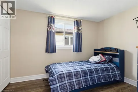 181 Bellingham Drive Hamilton ON L8V 4M7