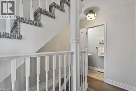 160 Truedell Circle Waterdown ON L8B 0T1