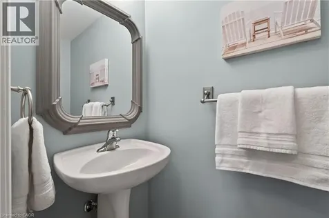 160 Truedell Circle Waterdown ON L8B 0T1