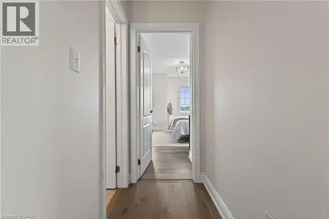 160 Truedell Circle Waterdown ON L8B 0T1
