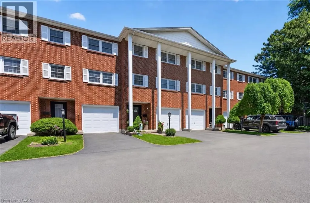 91 Livingston Avenue Grimsby ON L3M 1L4