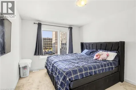 19 Roxanne Drive Hamilton ON L8H 0B6