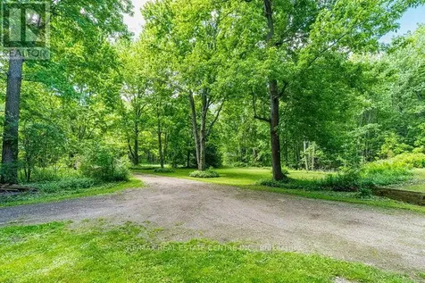 563 6th Con Rd West Road Hamilton ON L8B 1N2