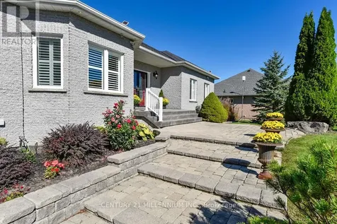 8 Castlewood Court Caledon ON L7K 0C1