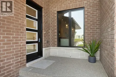 668 Lily Mac Boulevard Windsor ON N6E 3N7
