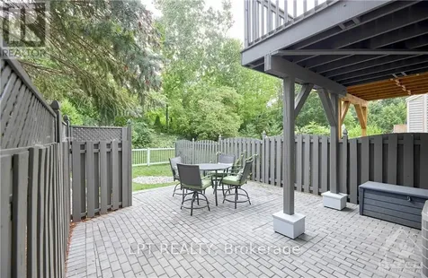 83 Corsica Private Ottawa ON K1G 5Y2
