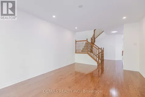 134 Tacom Circle Ottawa ON K2G 4R1