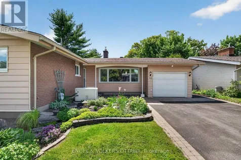 62 Wigan Drive Ottawa ON K2E 6L1