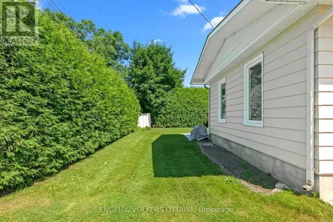 62 Wigan Drive Ottawa ON K2E 6L1