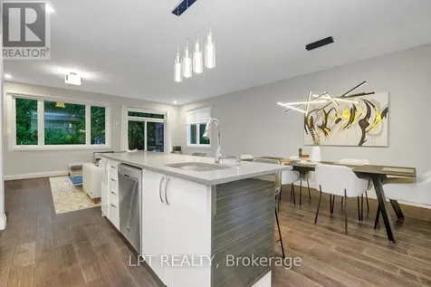 319 Glynn Avenue Ottawa ON K1K 1R9