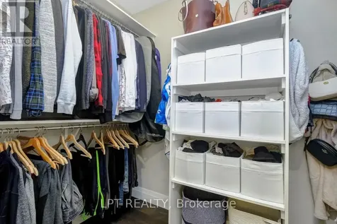 319 Glynn Avenue Ottawa ON K1K 1R9