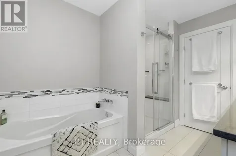 319 Glynn Avenue Ottawa ON K1K 1R9
