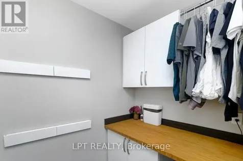 319 Glynn Avenue Ottawa ON K1K 1R9