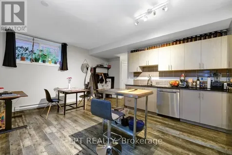 319 Glynn Avenue Ottawa ON K1K 1R9