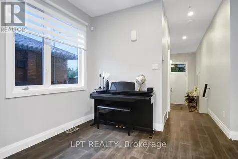 319 Glynn Avenue Ottawa ON K1K 1R9