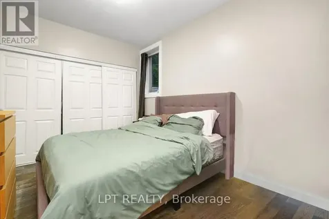 319 Glynn Avenue Ottawa ON K1K 1R9