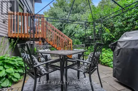 319 Glynn Avenue Ottawa ON K1K 1R9