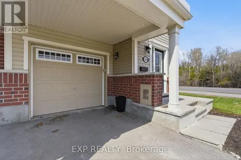 429 Rosingdale Street Ottawa ON K2M 0L8