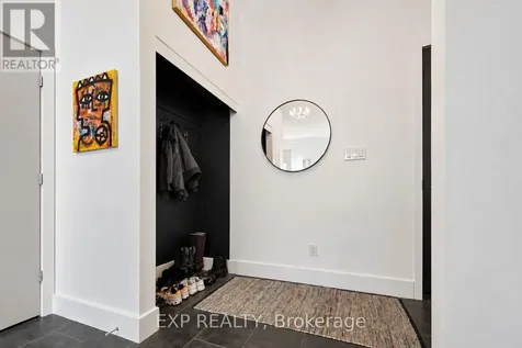 108 Third Avenue Ottawa ON K1S 2J8