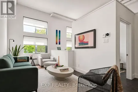 108 Third Avenue Ottawa ON K1S 2J8