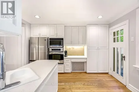 379 Hamilton Avenue South Ottawa ON K1Y 1C8