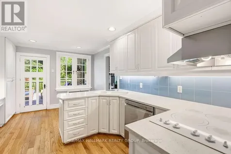 379 Hamilton Avenue South Ottawa ON K1Y 1C8
