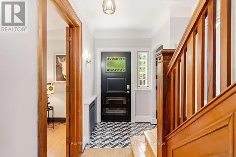 379 Hamilton Avenue South Ottawa ON K1Y 1C8