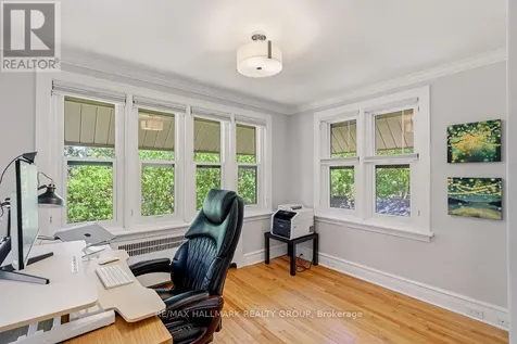 379 Hamilton Avenue South Ottawa ON K1Y 1C8