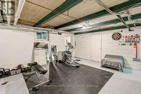 379 Hamilton Avenue South Ottawa ON K1Y 1C8