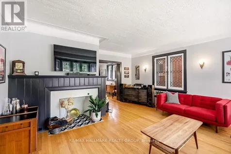 379 Hamilton Avenue South Ottawa ON K1Y 1C8