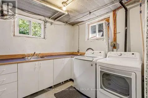 379 Hamilton Avenue South Ottawa ON K1Y 1C8