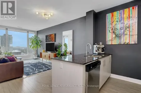 118 Holmwood Avenue Ottawa ON K1S 5J5