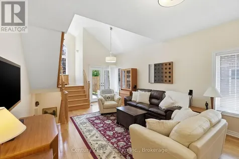 18 Thomas Drive Collingwood ON L9Y 0A6