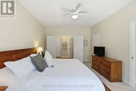 18 Thomas Drive Collingwood ON L9Y 0A6