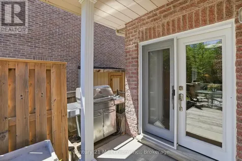 18 Thomas Drive Collingwood ON L9Y 0A6