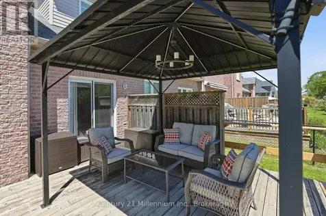 18 Thomas Drive Collingwood ON L9Y 0A6
