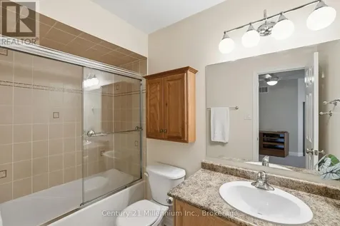 18 Thomas Drive Collingwood ON L9Y 0A6