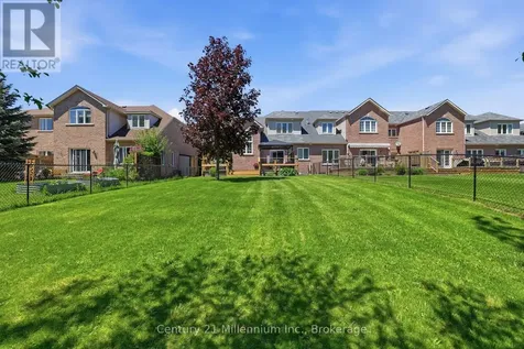 18 Thomas Drive Collingwood ON L9Y 0A6